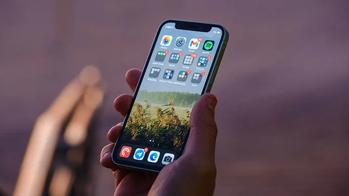 Màn hình OLED Super Retina XDR 5.4 inch sắc nét trên iPhone 12 mini 256GB Cũ (Trầy Đẹp)