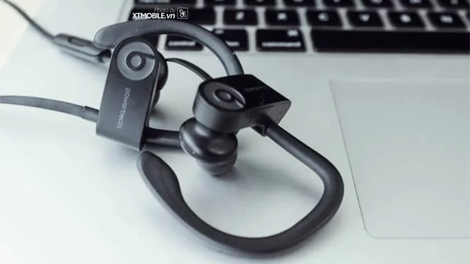 Tai nghe PowerBeats 3 Wireless là sản phẩm thứ hai của Apple trang bị chip không dây W1
