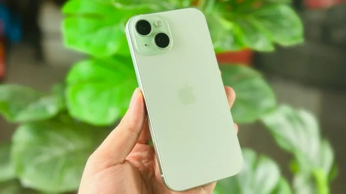 Giá iPhone 15 Plus 256GB Cũ (Trầy Đẹp) rẻ hơn so với máy mới