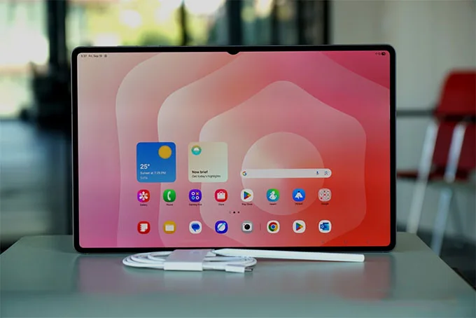 Màn hình hiển thị: Chất lượng Dynamic AMOLED 14.6 inch