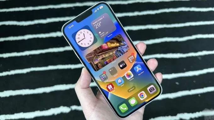 Màn hình iPhone 14 Plus 512GB cũ vẫn hiển thị sắc nét