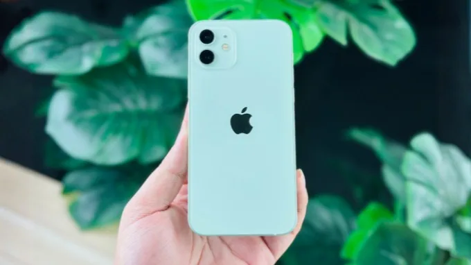 iPhone 12 mini 128GB Cũ (Trầy Đẹp) nổi bật với kích thước nhỏ gọn