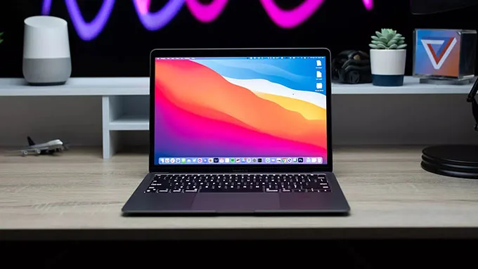MacBook Air M1 2020 13 inch 256GB có jack cắm 3.5 mm