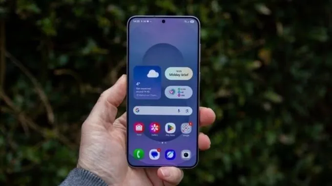 Màn hình Dynamic AMOLED chất lượng cao trên Galaxy S25 256GB cũ