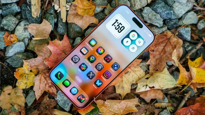 Màn hình 6.9 inch rộng rãi, vẫn hiển thị sắc nét