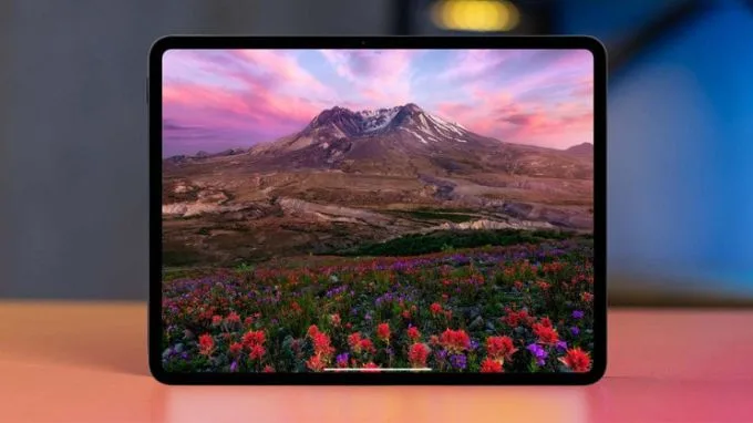 Màn hình Ultra Retina XDR cho trải nghiệm hiển thị sắc nét