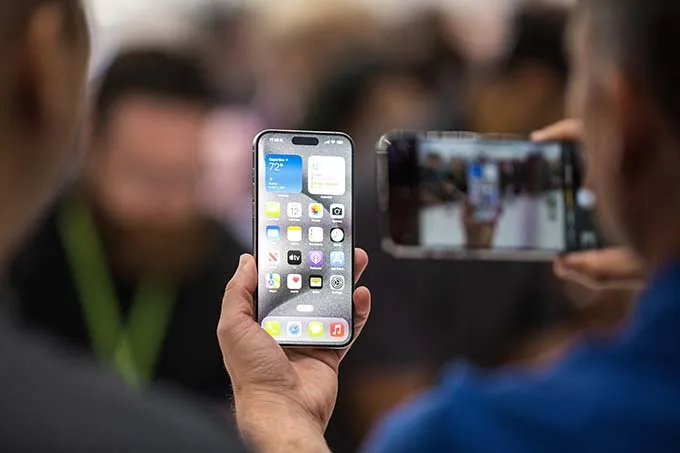 Ai nên mua iPhone 15 Pro Max bản 1TB?