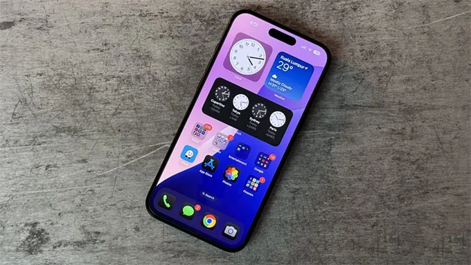 àn hình iPhone 16 Plus 512GB Chưa Active sử dụng tấm nền OLED Super Retina XDR 6,7 inch