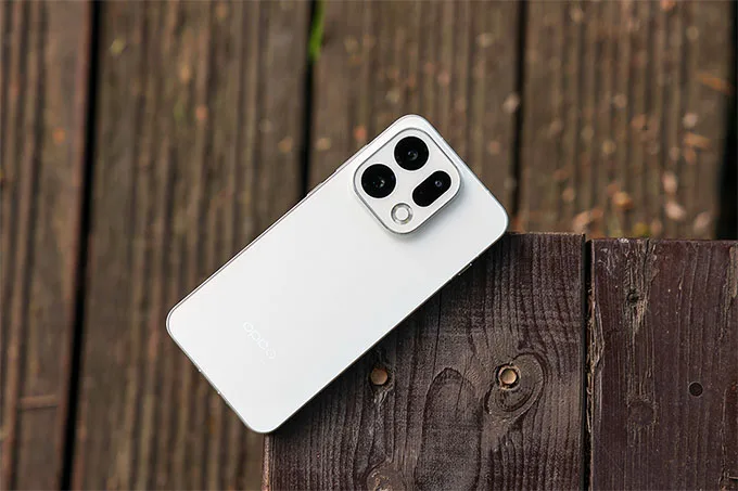 Oppo Find X9 5G cho cảm giác cân bằng tuyệt vời