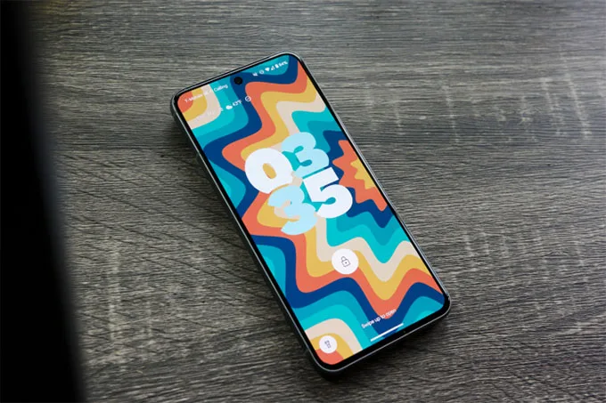 Màn hình Google Pixel 128GB cũ được đánh giá cao với tấm nền OLED 6,2 inch