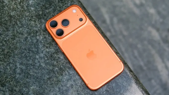 Ngoại quan iPhone 17 Pro 1TB cũ 97% vẫn giữ độ mới cao