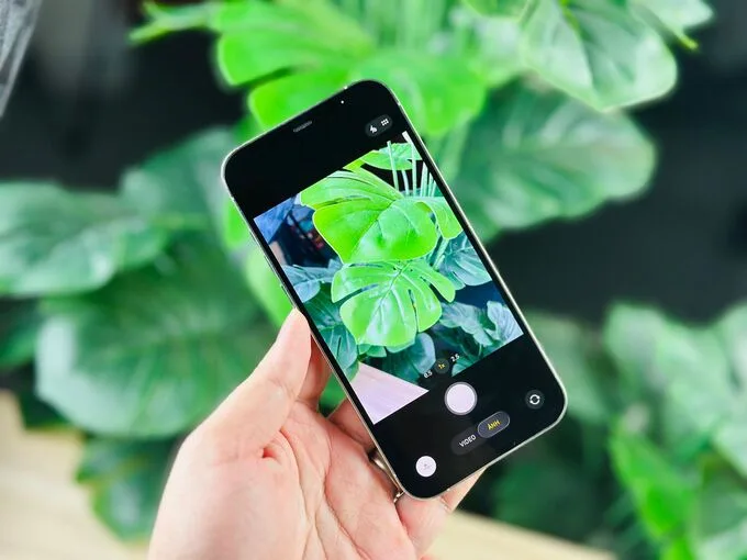 Hệ thống 3 camera 12MP kết hợp cảm biến LiDAR trên iPhone 12 Pro Max 512GB Cũ (Trầy Đẹp) mang đến khả năng ghi hình ổn định