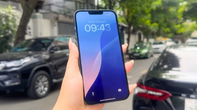 iPhone 13 Pro Max 256GB cũ có màn hình 120Hz mượt mà