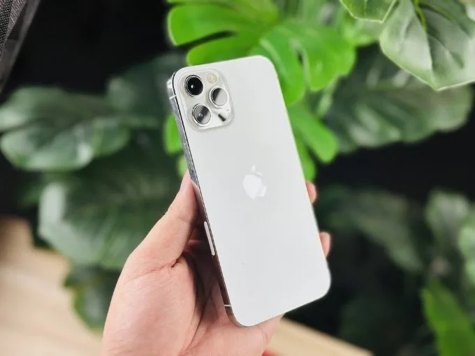 iPhone 12 Pro 256GB cũ 99% là gì?