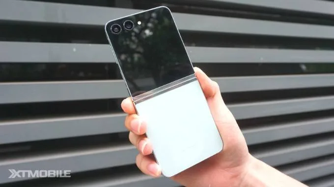 Thiết kế sành điệu của Galaxy Z Flip 5