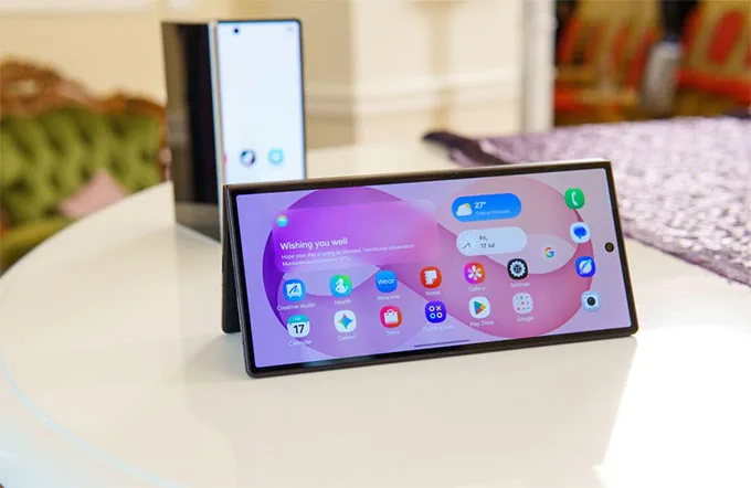 Màn hình chính của Galaxy Z Fold8 Ultra Cty sử dụng tấm nền Dynamic AMOLED 2X 8 inch