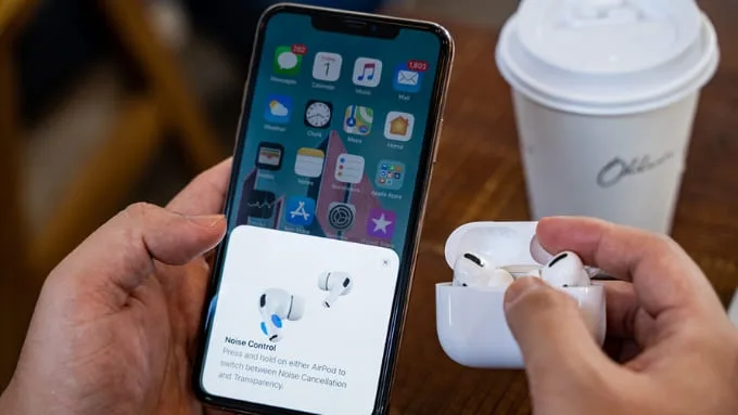 Ngắt kết nối tai nghe hoặc loa Bluetooth để khắc phục lỗi iPhone quay màn hình không có tiếng
