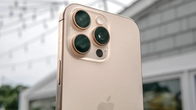 iPhone 16 Pro Max mang trên mình cấu hình của một studio nhiếp ảnh thu nhỏ