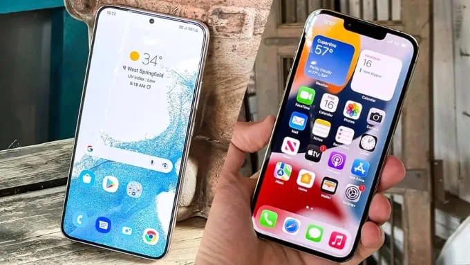 So sánh Samsung S22 Plus và iPhone 13 Pro về màn hình