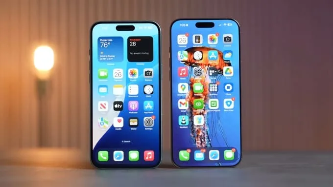 Cả 2 mẫu máy đều sử dụng tấm nền Super Retina XDR OLED chất lượng cao