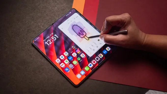 OPPO lại tạo điểm nhấn với khả năng đồng thời hỗ trợ OPPO AI Pen