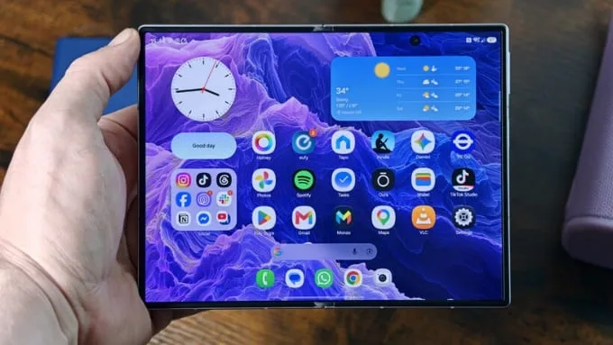 Galaxy Z Fold8 tạo dấu ấn với tỷ lệ màn hình mới theo hướng ngắn và rộng hơn