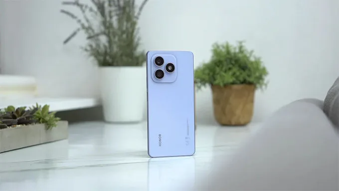 Honor X8d có độ dày 7.5mm và nặng 188g