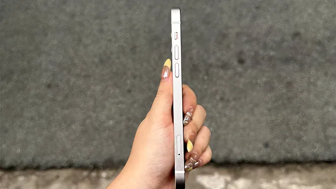 Có nên mua iPhone 12 256GB cũ 99% không?