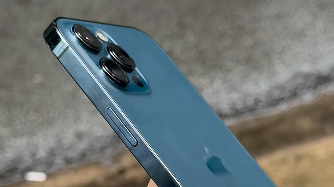Thiết kế iPhone 12 Pro Cũ (Trầy Đẹp)