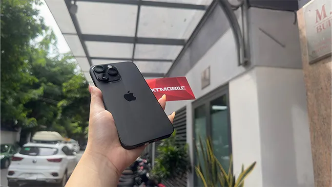 iPhone 14 Pro Max 1TB sở hữu thiết kế khung thép bền bỉ