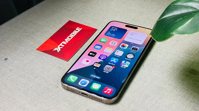 iPhone 15 Pro Max cũ sở hữu màn hình tràn viền 6.7 inch sắc nét