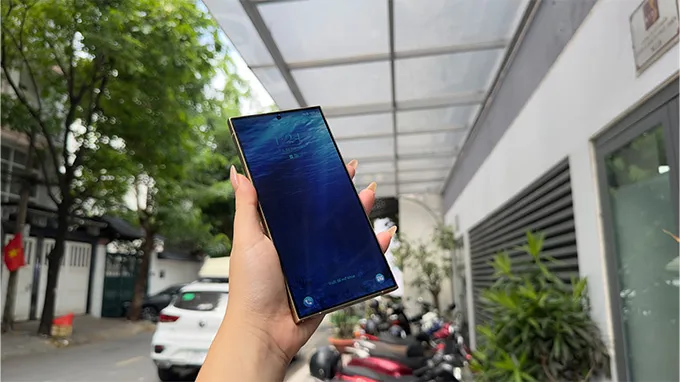Màn hình Samsung Galaxy S24 Ultra Việt Nam cũ hiển thị sắc nét