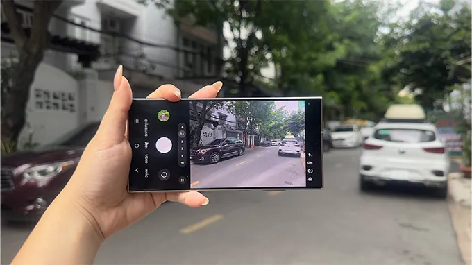 Ba trong số các camera của Samsung Galaxy S24 Ultra 256GB Like New giống với của S23 Ultra