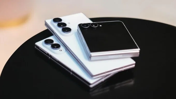 Mua Samsung Galaxy Z 8 Series chính hãng, giá tốt tại XTmobile