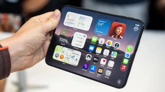 iPhone Duo 1TB sở hữu màn hình ngoài Super Retina XDR 5.4 inch