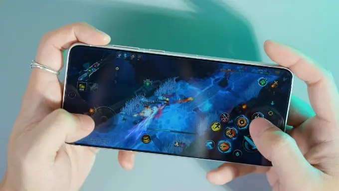 So sánh vivo X300 Ultra và Galaxy S26 Ultra về hiệu năng 