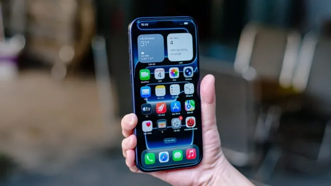 iPhone 17 Pro Max được trang bị màn hình Super Retina XDR OLED 6.9 inch