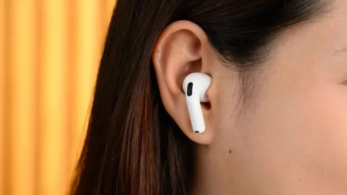  AirPods lại chiến thắng về độ méo tiếng thấp
