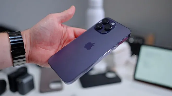 Ai nên mua iPhone 14 Pro Max?
