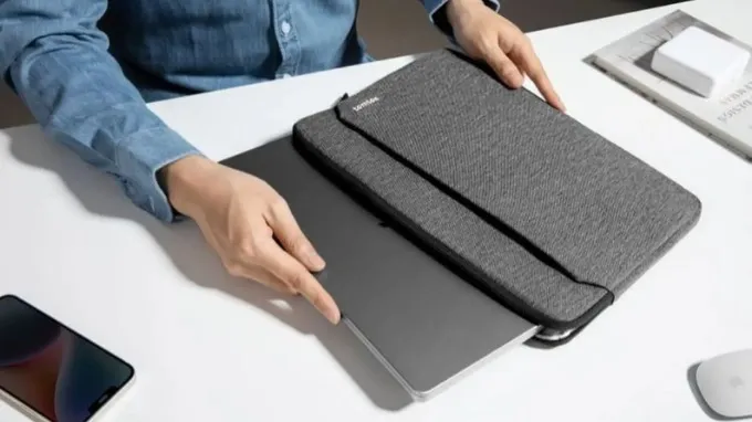 Ba lô và túi chống sốc bảo vệ laptop