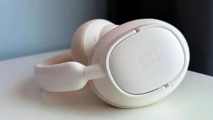 Tai nghe chụp tai không dây chống ồn Baseus Bass BH1 NC