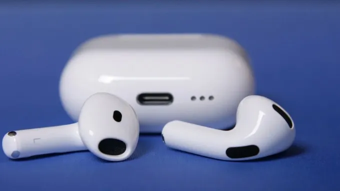  Chip xử lý H2 của Apple quản lý việc triệt tiêu khoảng 20dB ở dải trung và dải cao