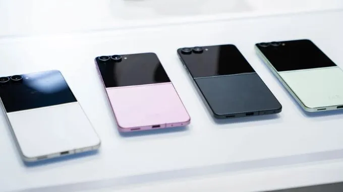 Cách chọn màu Galaxy Z Flip8 theo phong thủy