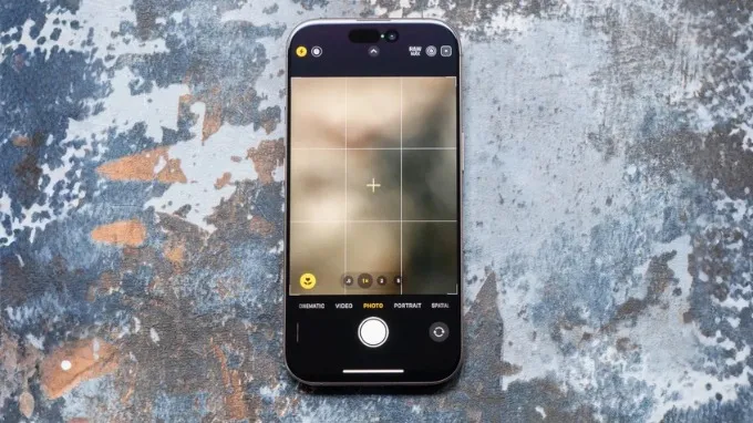 iPhone 16 bị lỗi camera bị mờ