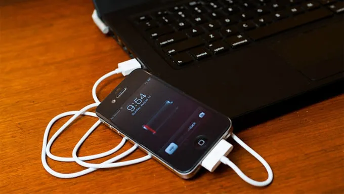 Không sạc pin iPhone qua cổng USB máy tính