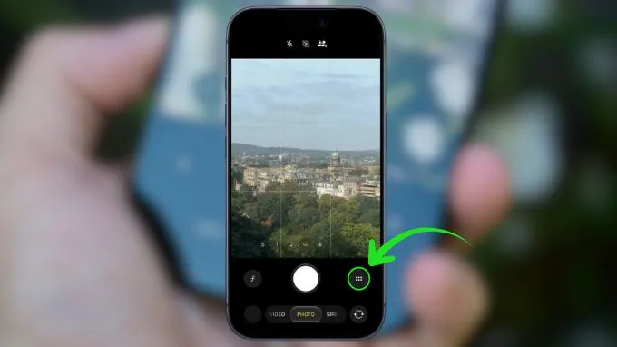 Bước 1: Mở bảng công cụ trong Camera