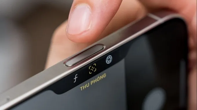 iPhone 16 Pro Max còn được trang bị thêm Camera Control