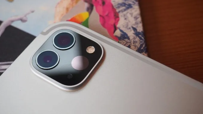 iPad Pro M2 hoàn toàn áp đảo nhờ cụm camera kép