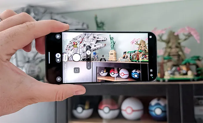Camera Pixel 11