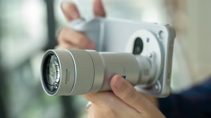Vivo còn mở rộng hệ sinh thái nhiếp ảnh bằng phụ kiện ống kính tăng tiêu cự